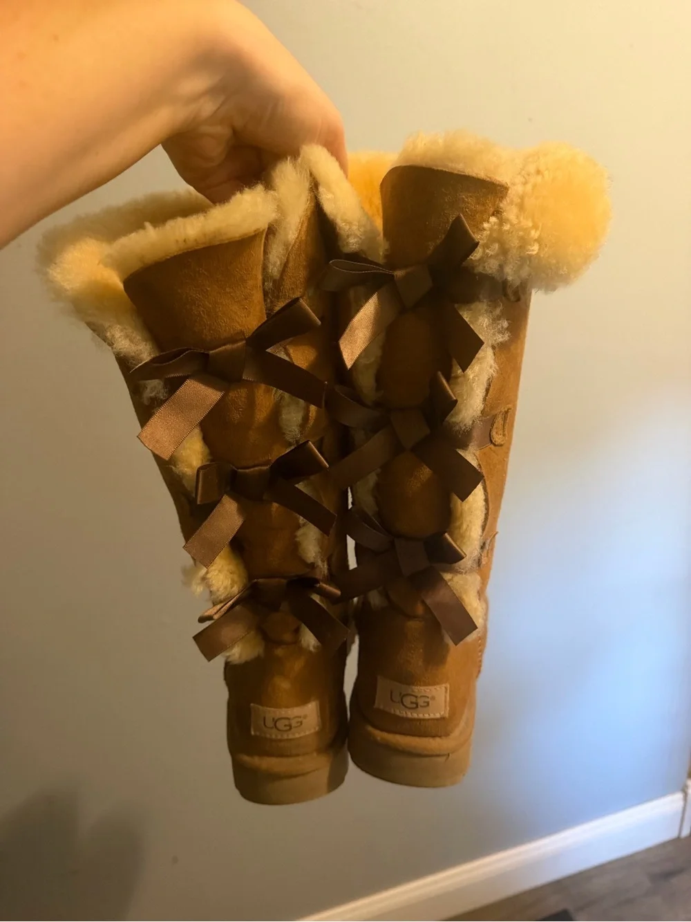 UGG Chestnut Sheepskin Tall Bow Boots - Chestnut